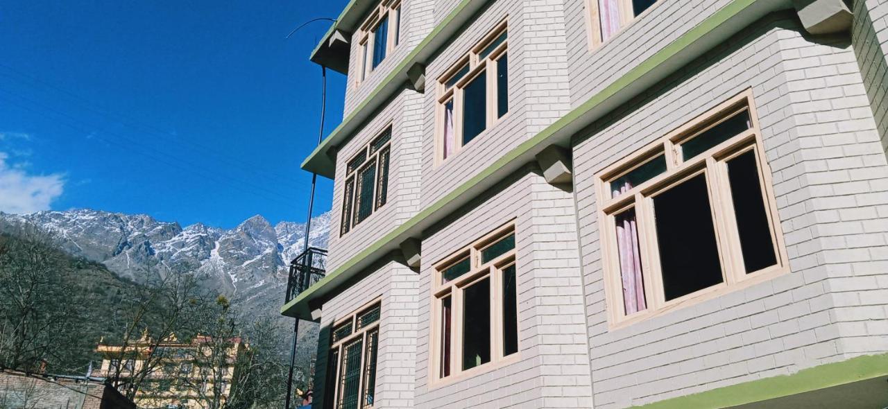Mahima Hotel Sāngla Exterior foto